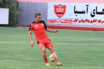 از استقلال بیرونم کردند تا به نفت بروم/ با پرسپولیس شبانه قرارداد بستم