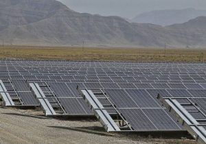 رفع نیاز وارداتی در توسعه نیروگاه‌ های خورشیدی با تولید ۶۰۰ اینورتر