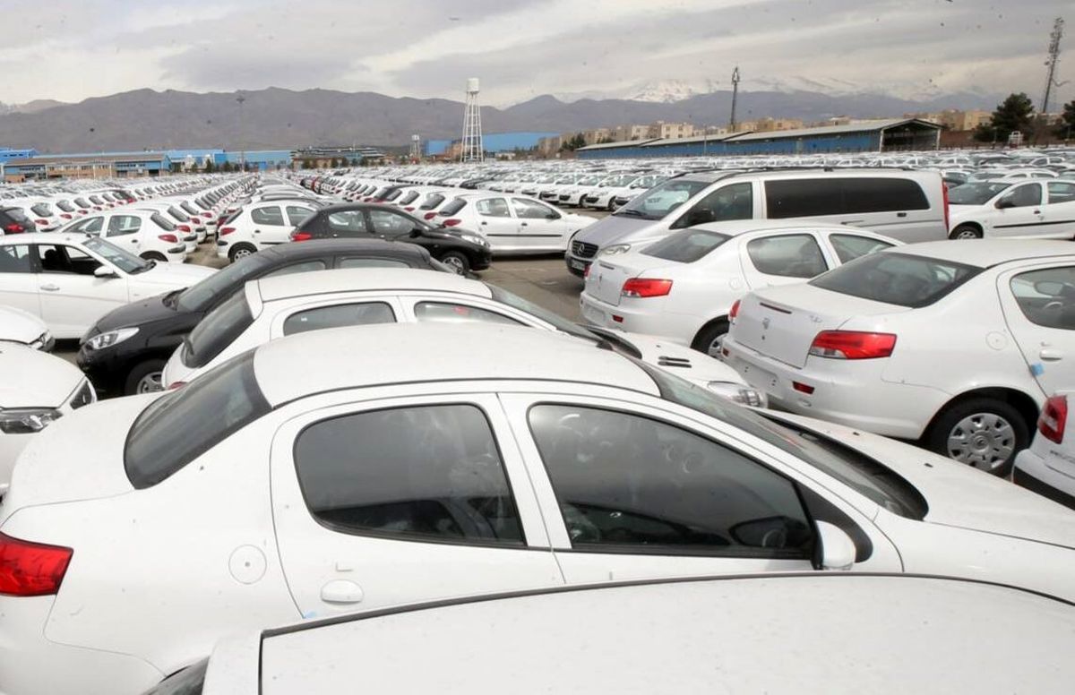 بازار خودرو در سراشیبی رکود؛ نوسان محدود قیمت‌ها
