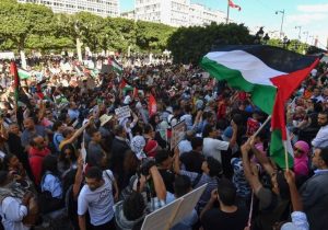 تظاهرات گسترده مقابل سفارت آمریکا در تونس در حمایت از غزه