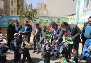 برگزاری آیین جشن شکوفه ها در دبستان هیات امنایی حاج محمد تقی کرباسی منطقه ۱۹