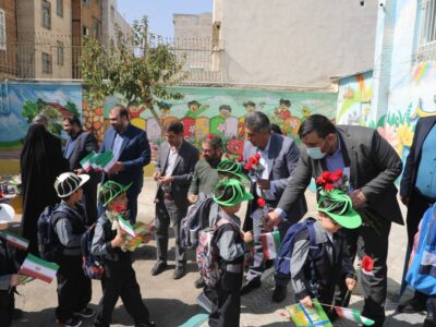 برگزاری آیین جشن شکوفه ها در دبستان هیات امنایی حاج محمد تقی کرباسی منطقه ۱۹