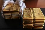 طلای جهانی از حرکت بازماند