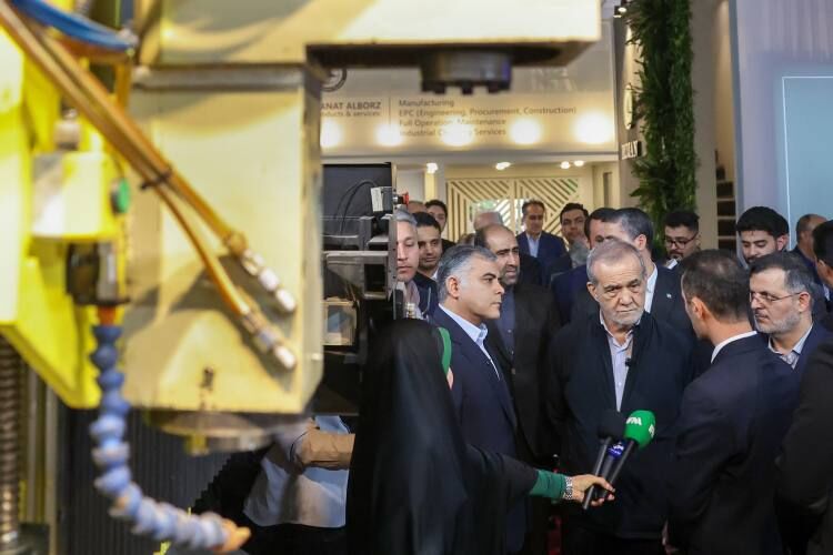 پزشکیان: اتصال شرکت‌های نفت، گاز و پتروشیمی به دانشگاه‌ها یک رویداد برد-برد است