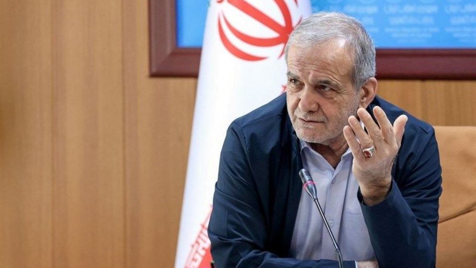 پزشکیان: غرب پیام سیاست خارجی دولت چهاردهم را نپذیرفت/دنبال صلح هستیم، ولی از حق خود گذر نمی‌کنیم