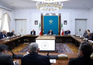 پزشکیان: در مذاکرات از اصول خود عقب‌نشینی نمی‌کنیم
