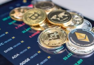 آرتور هیز: فصل آلت‌ کوین‌ها پس از عبور بیت کوین از ۱۱۰ هزار دلار آغاز می‌شود