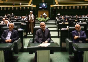 مدنی‌ زاده وزیر اقتصاد دولت چهاردهم شد