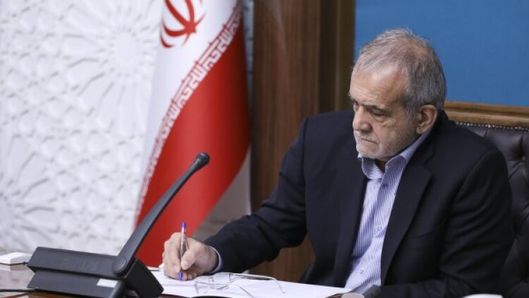 پزشکیان: بهرام عکاشه تفکر علمی درباره زلزله را ترویج داد