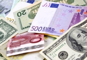قیمت دلار در بازار ارز تجاری