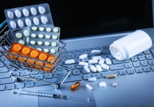 توزیع اینترنتی دارو در کمیسیون اصل نود بررسی می شود