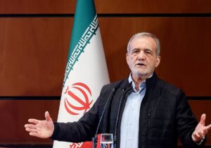 پزشکیان: دست از مدیران پروازی برداریم/از متخصصان دلسوز و بومی استانی استفاده کنیم