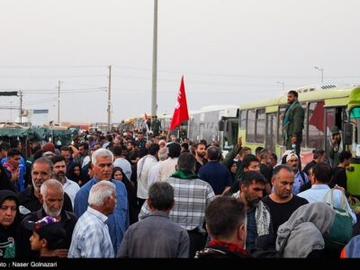 بازگشت زائرین اربعین حسینی از مرز مهران