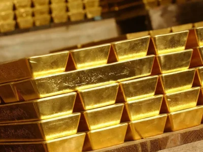 قیمت طلا ۱۲ میلیونی می‌شود؟ / خیز اونس جهانی طلا برای قله ۴۳۰۰ دلاری