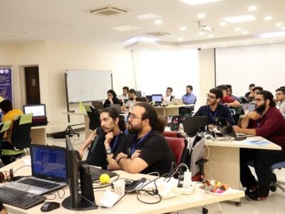 نبرد ۱۲۵ مغز متفکر پایتون در منطقه نوآوری ایران