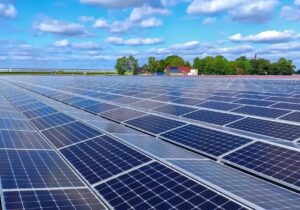 افتتاح ۴۴۵ مگاوات نیروگاه خورشیدی