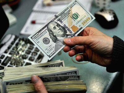 دلار بیدار شد؛ اثر دومینوی نرخ سوم بنزین آغاز شد