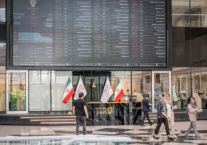 بازار سهام در انتظار تعدیل؛ رشد آرام شاخص‌ها زیر سایه معاملات سنگین