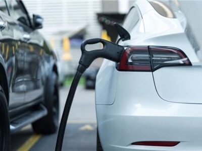 وزارت صمت: ۲۲ هزار خودروی پاک وارد کردیم؛ دیوان محاسبات: بند «ت» بودجه اجرا نشد