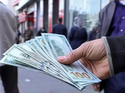 صف فروش ارز صادرکنندگان؛ سیگنال مهار قیمت دلار صادر شد؟